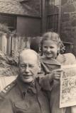 Jerzy Iwanowski z córką Jagodą Szkocja 1944